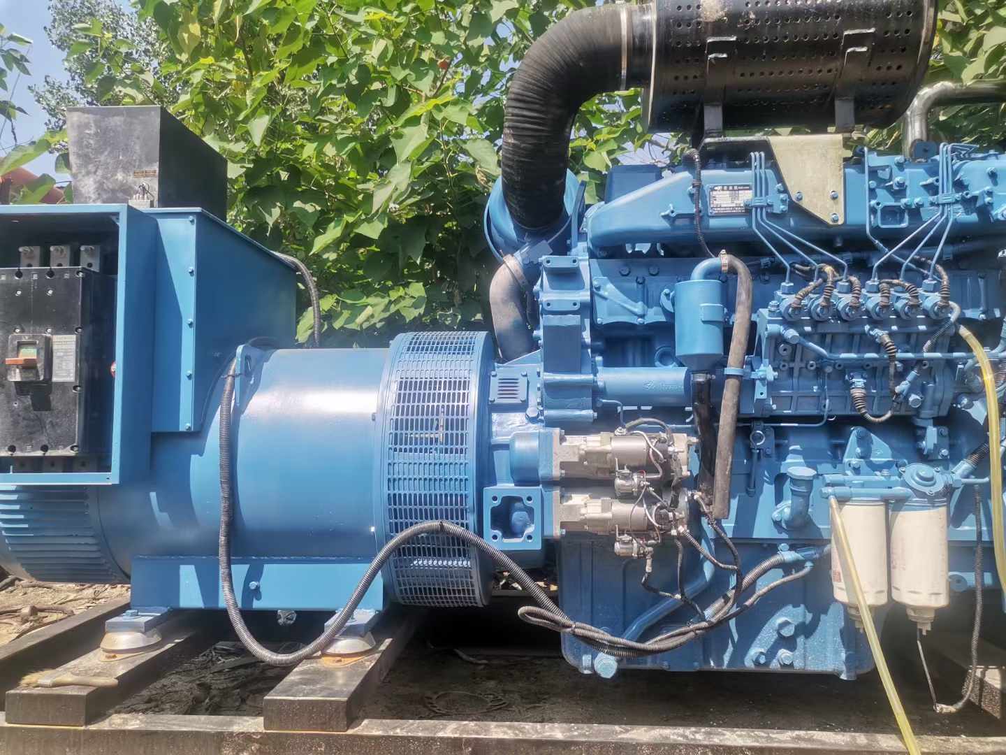 岱岳详细说明降低 800kW 柴油发电机输出电流波动的方法